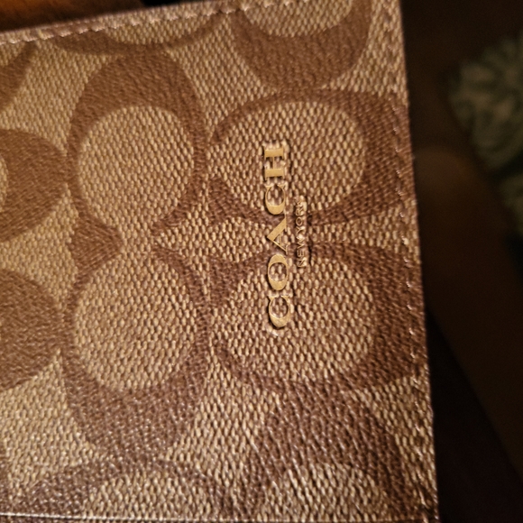 Coach Notebook - Picture 6 of 15